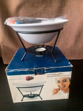 White Ceramic Fondue Bowl with Black Metal Stand